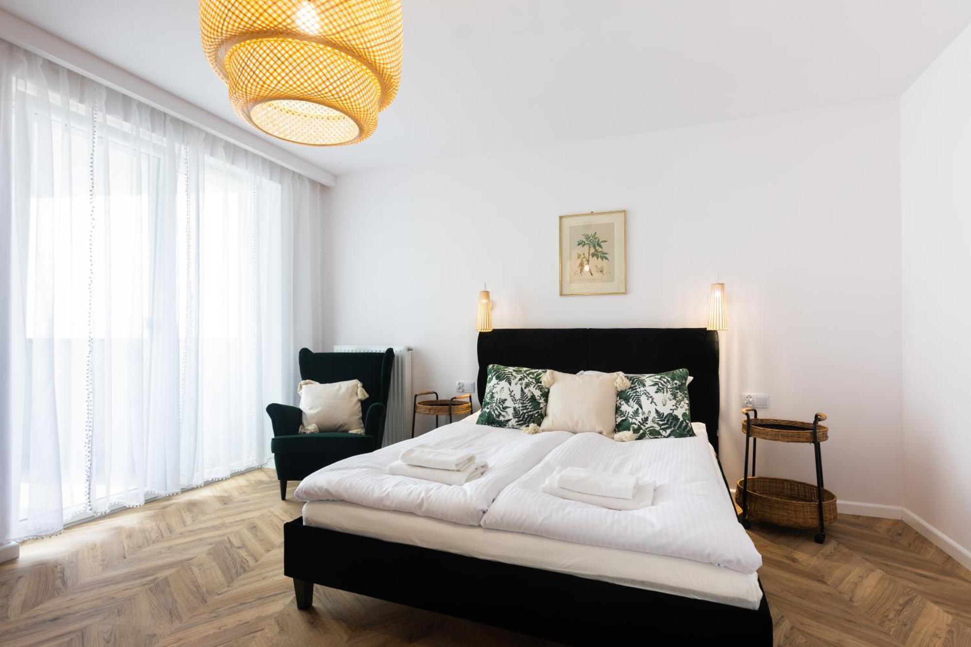 Neartopl Apartments Deluxe Vermelo Parking